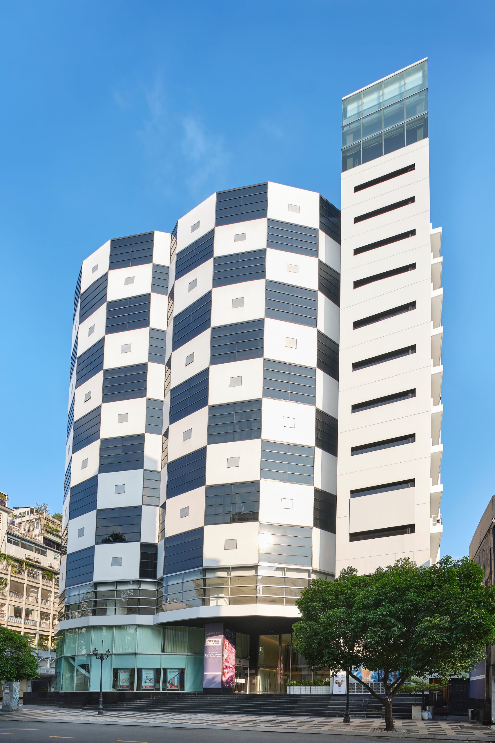 ZEN Plaza Gallery https://nomura-re-vn.com/wp-content/uploads/2025/06/01.-Zenplaza-scaled.jpg
